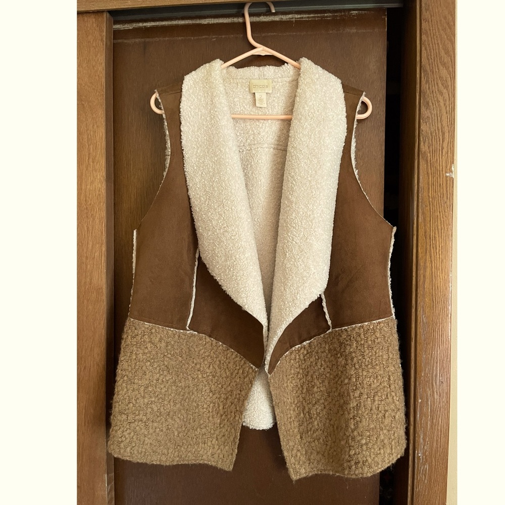 Chicos Faux Suede /Sherpa vest